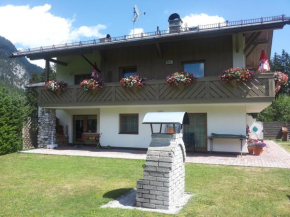 Отель Haus Sonnenweg, Лёйташ